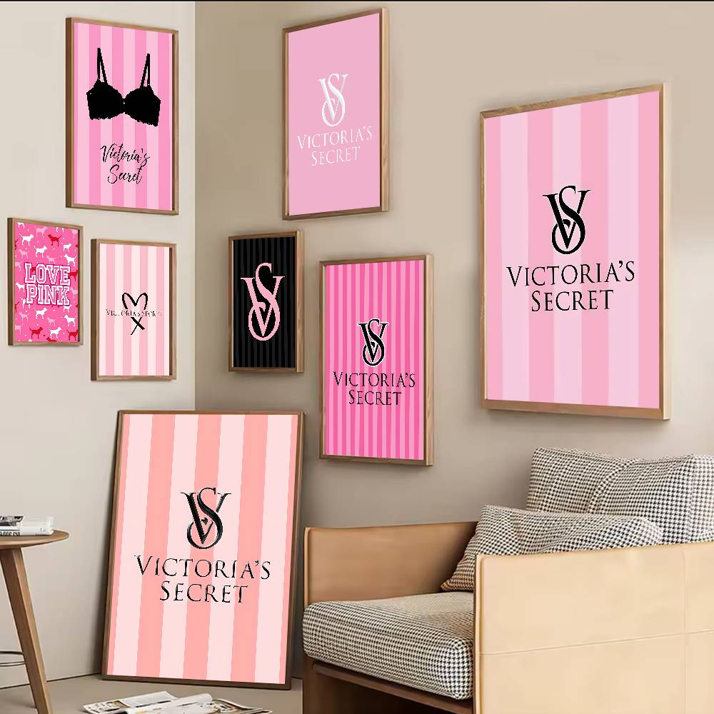 Vintage Fashion Illustration - V-Victorias-Fashion-S-Secret Vintage Posterler Yapışkanlı Beyaz Kağıt